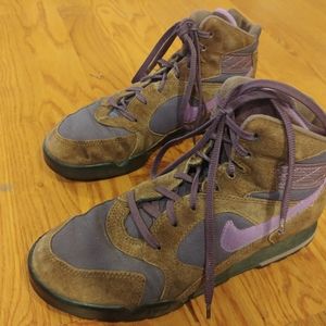 Nike Caldera Hiking Boots 90s vintage